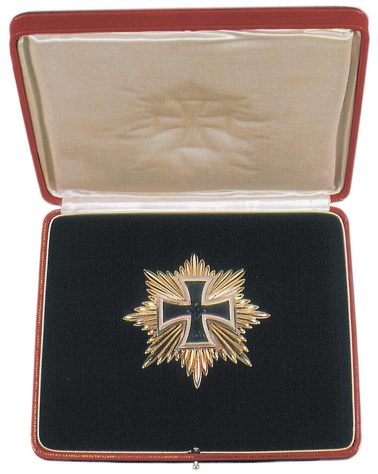 The 1939 Star of the Grand Cross was never awarded.