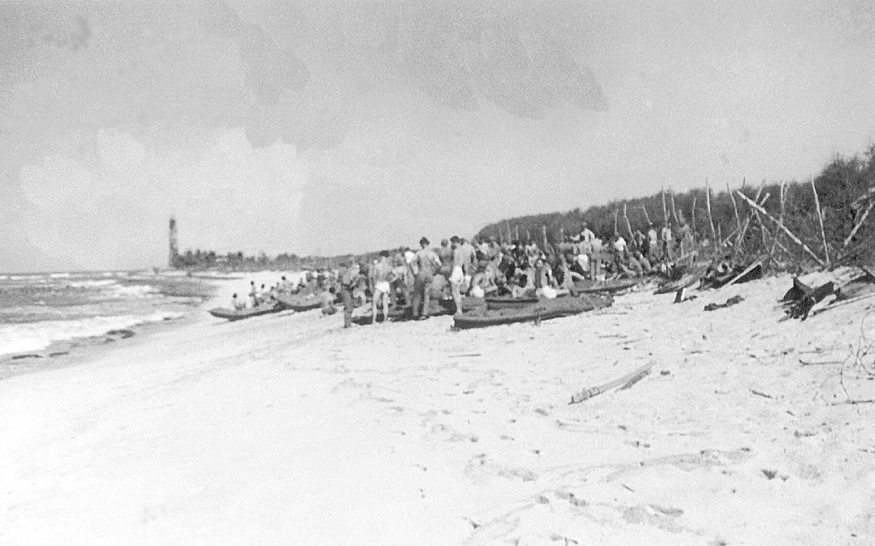 Carlson’s Marine Raiders participate in rigorous training with rubber boats along a Hawaiian beach. A month later, the Raiders were in action on the Japaese-held island of Makin.