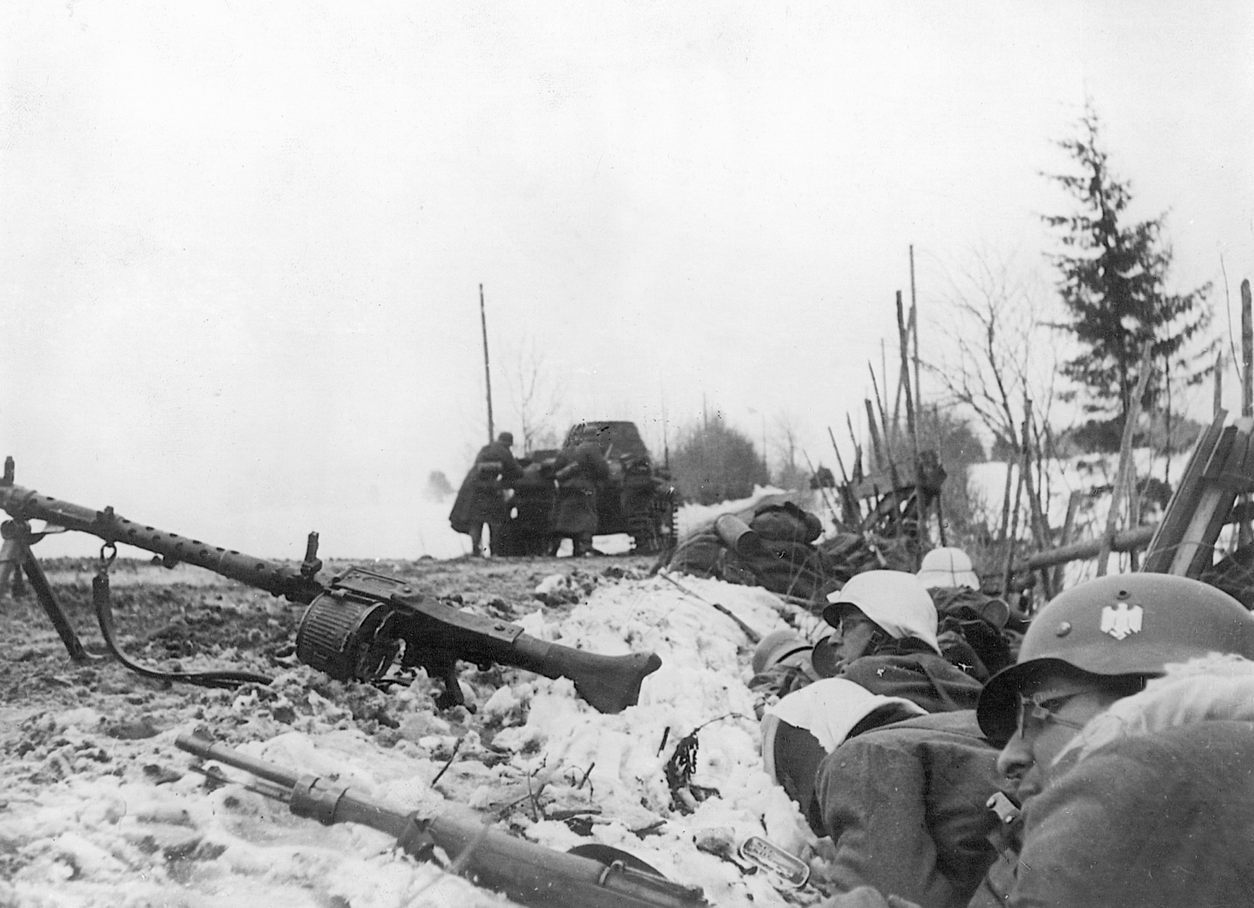 German troops lie in wait in the Norway snow.