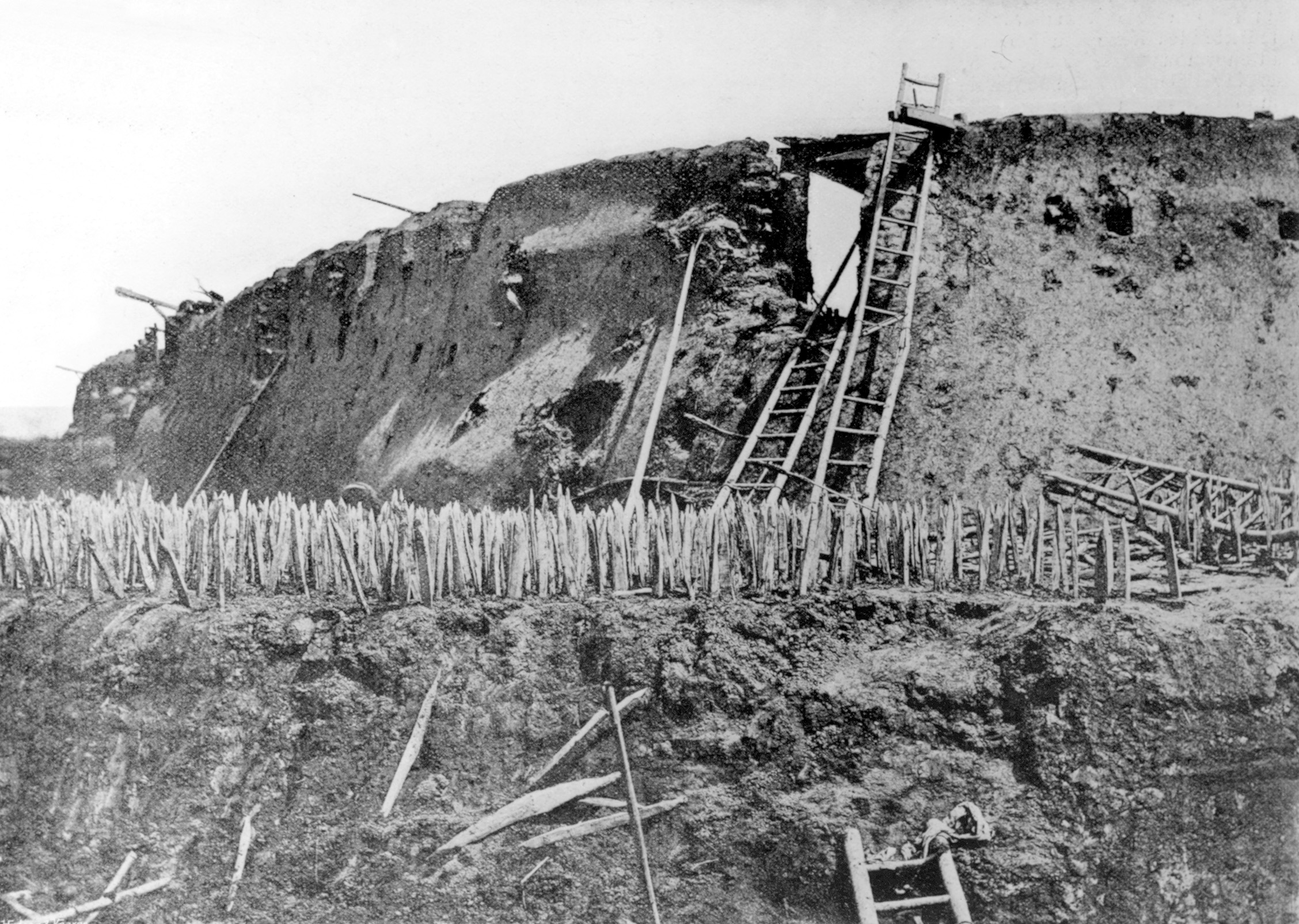 A photograph of one of the forts after the assault shows stakes as well as scaling ladders.