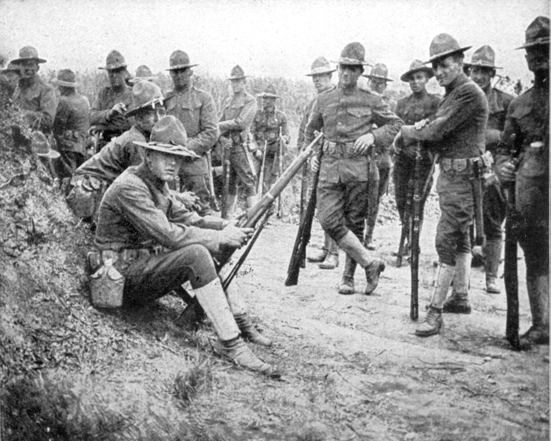 U.S. soldiers in France holding Model 1917 Enfield rifles, the model used by Sergeant York.