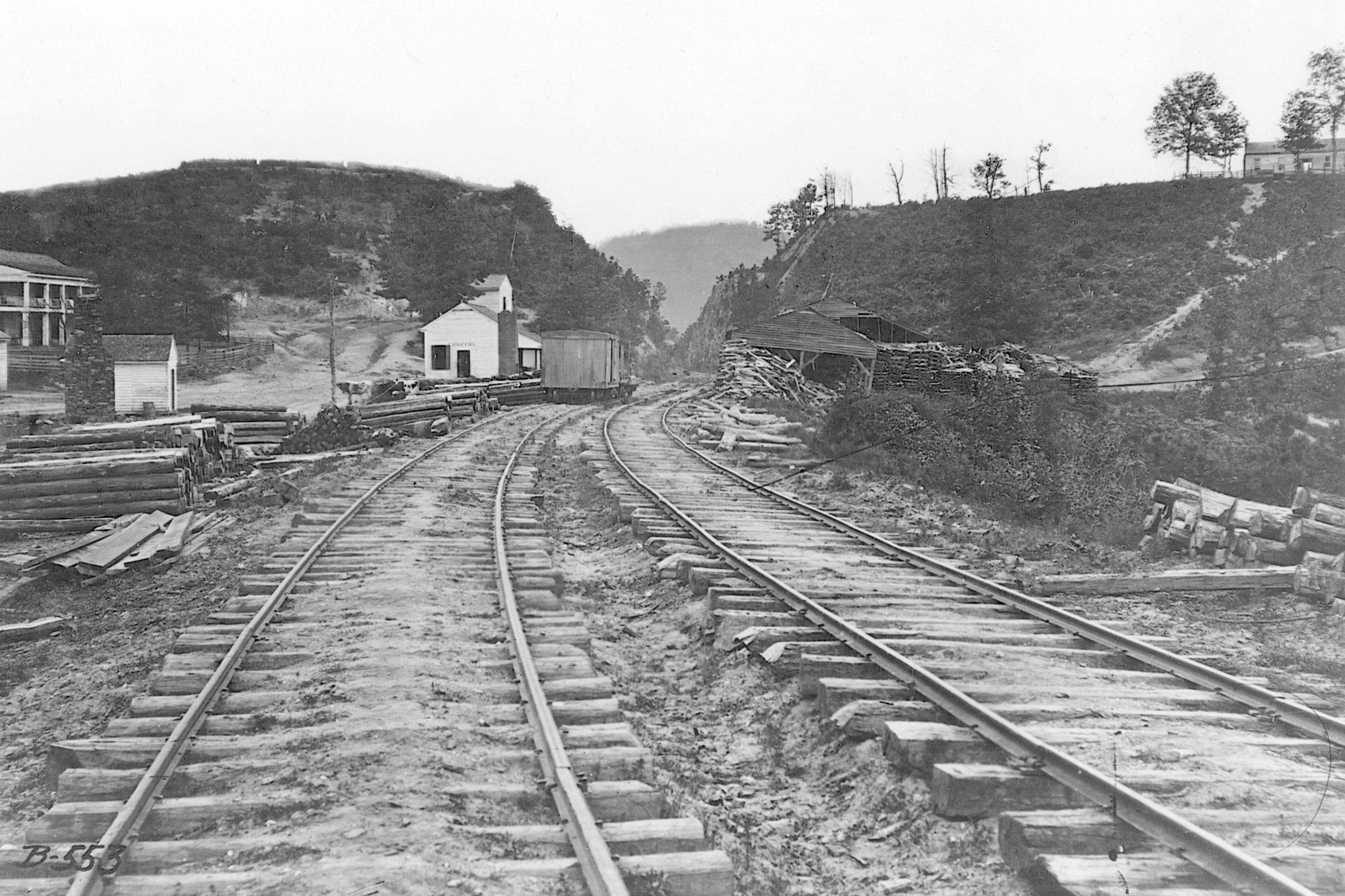 The rail line between Chattanooga and Atlanta passed through a narrow cleft near Allatoona, Georgia. The Federals recognized it as a vital but vulnerable spot. So did the Rebels, who believed they could torment Sherman if they held it. 