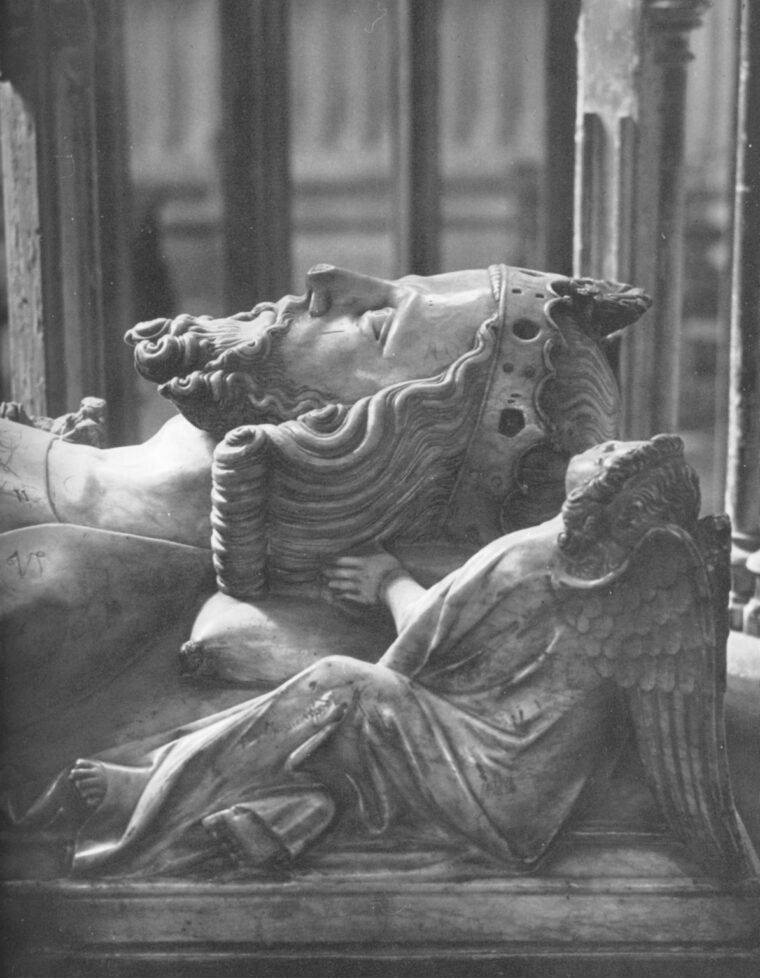 Edward II’s effigy on his tomb at Gloucester Cathedral.