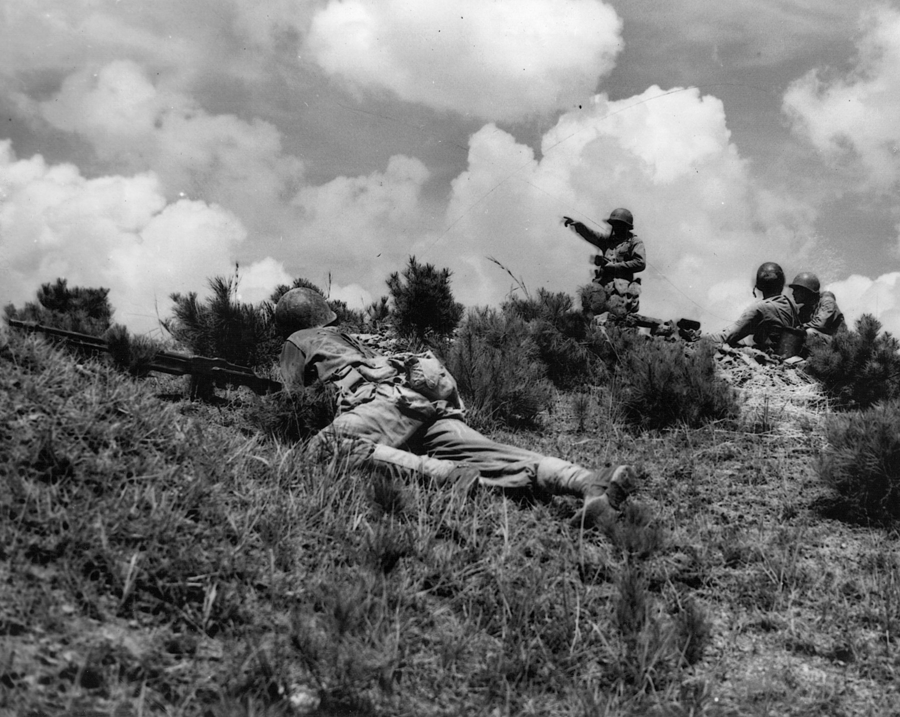 Marines lay out defenses on a hill during the Battle of Chosin Reservoir. Early on November 27, advance units had no idea they were up against a huge force of the Chinese army.