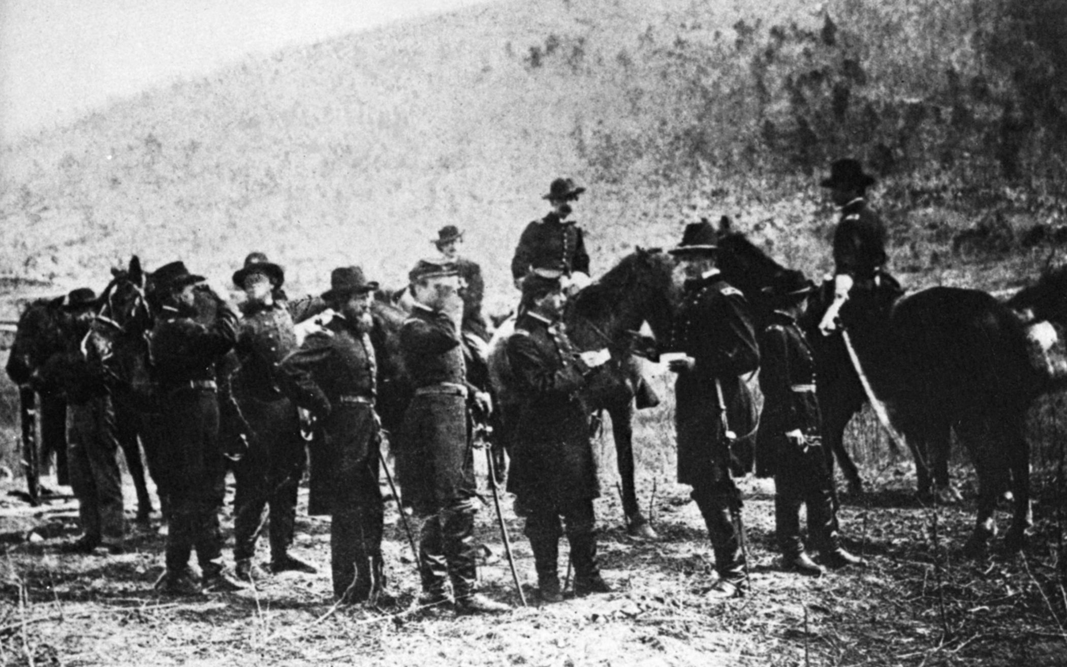 “Fighting Joe” Hooker confers with his staff at the foot of Lookout Mountain. Hooker’s unexpected victory there redeemed his earlier failure at Chancellorsville. 