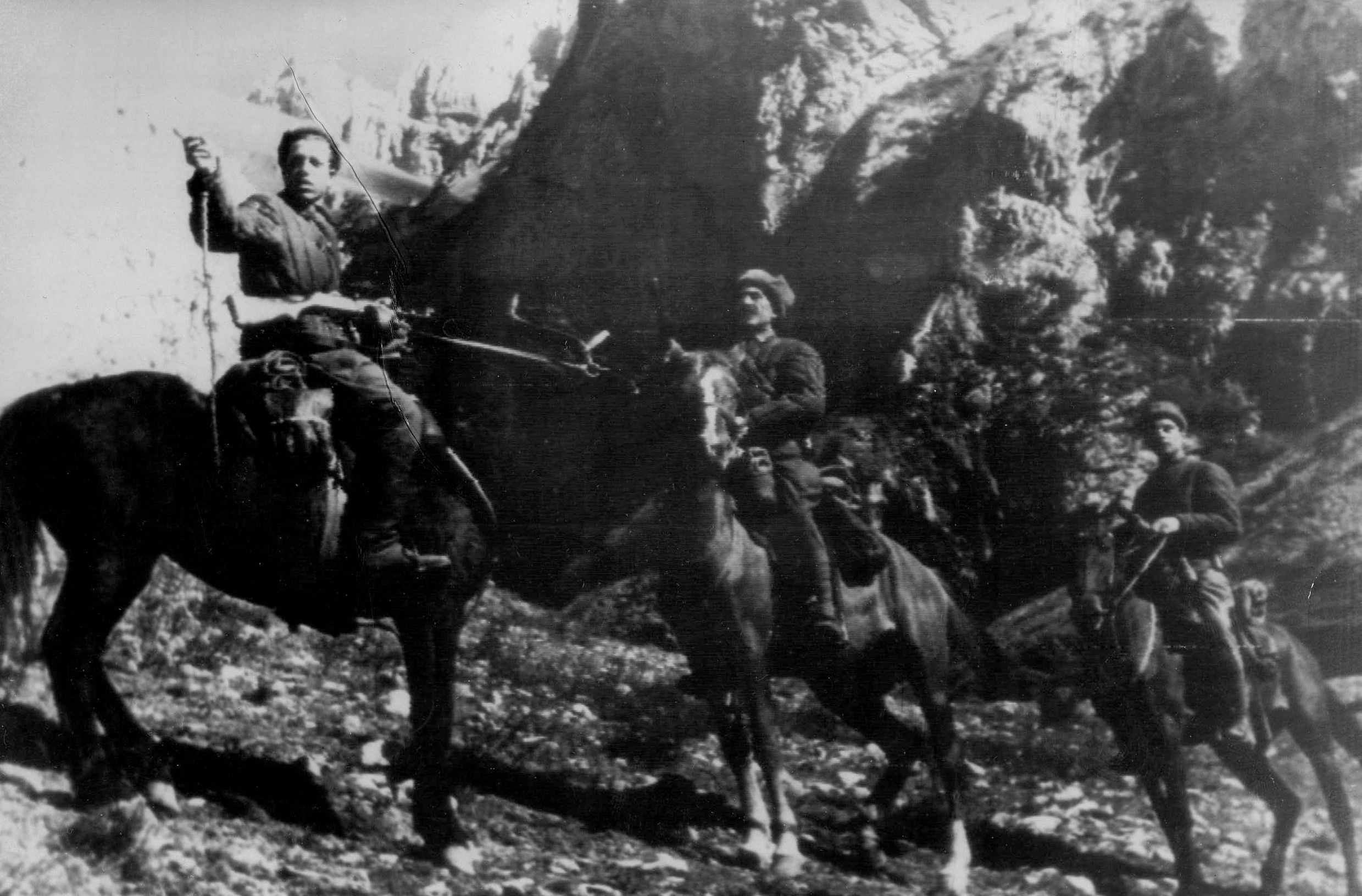 Red Army scouts report the findings of a recent foray to locate the Germans in the northern Caucasus. The Germans were not uniformed against the harsh Russian winter and suffered tremendous casualties as a result.
