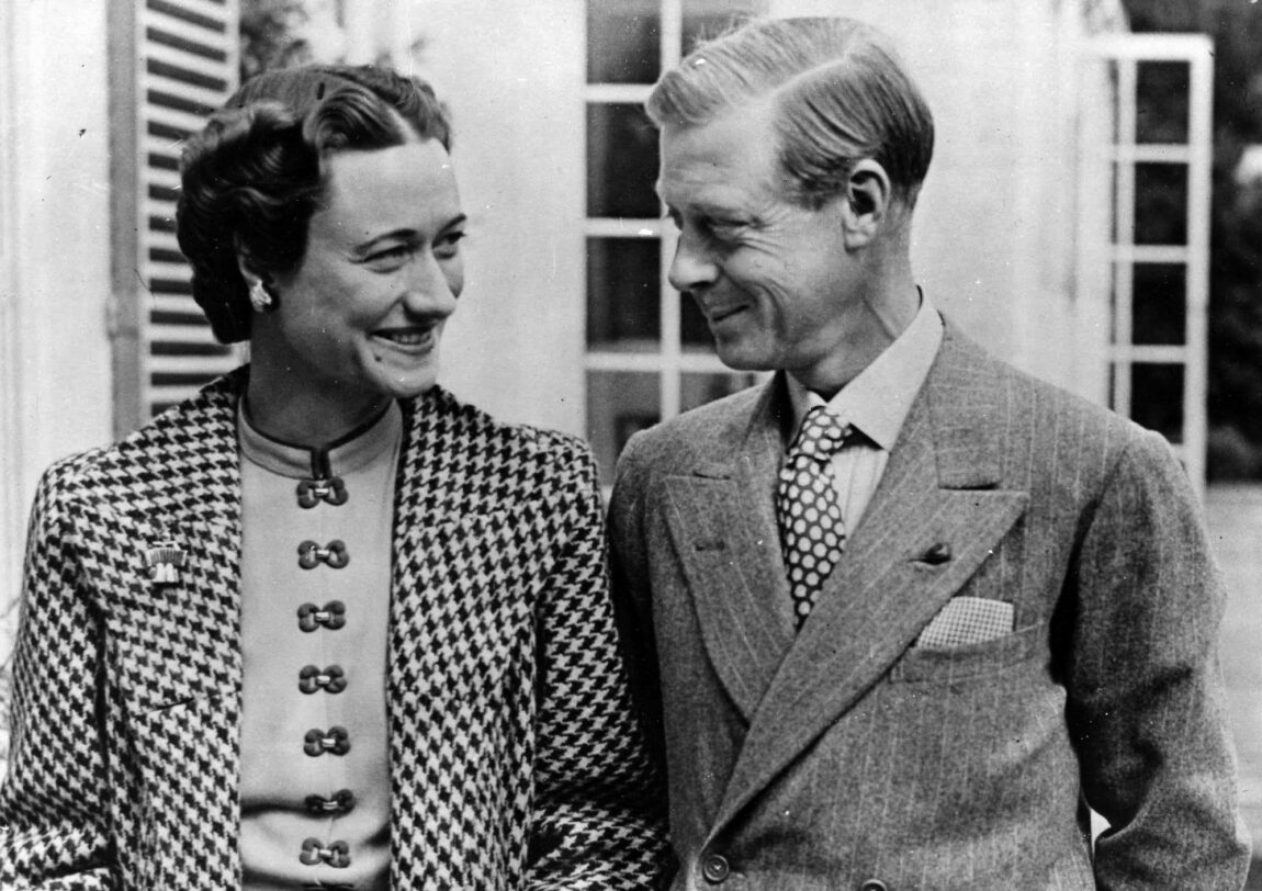 The Duke and Duchess of Windsor: A Dark Royal Secret? - Warfare History ...