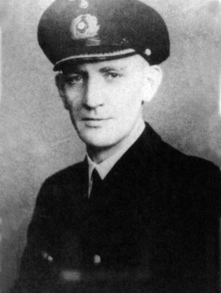 Oberleutnant Harald Lange commanded the German sub U-505 during the voyage, which resulted in its capture on the high seas in November 1943.