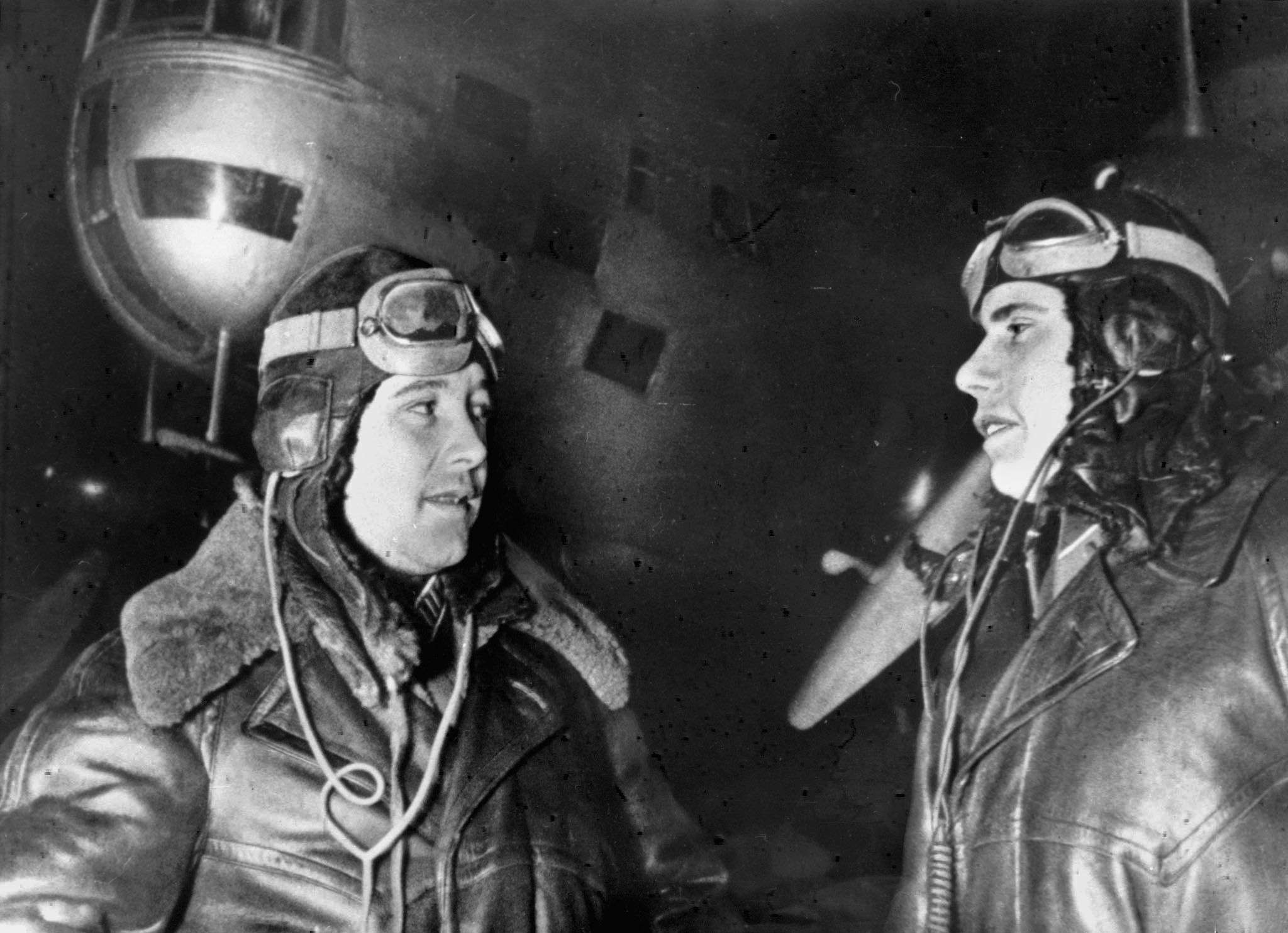 Colonel Evgeniy N. Preobrazhenskiy, who led the 1st Torpedo Bomber Regiment, talks with navigator Pyotr Khokhlov, who flew on Operation B’s daring first mission against Berlin on August 7-8, 1941.