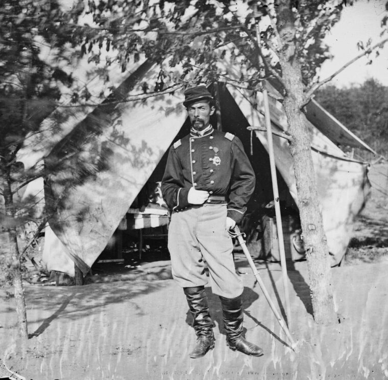 Embodying his nickname, “Natty,” Duffie was photographed near Bull Run in 1862 while serving as colonel of the 1st Rhode Island Cavalry.