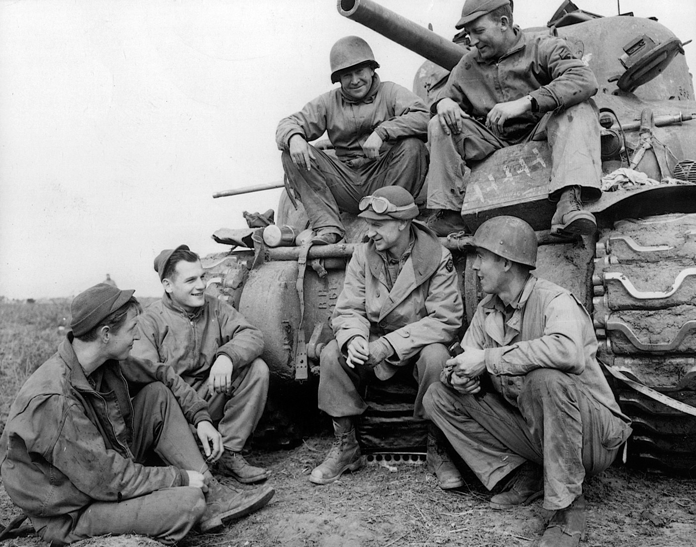 During a lull in the fighting at the Anzio beachhead, Ernie Pyle visits with a tank crew of the 191st Tank Battalion. 