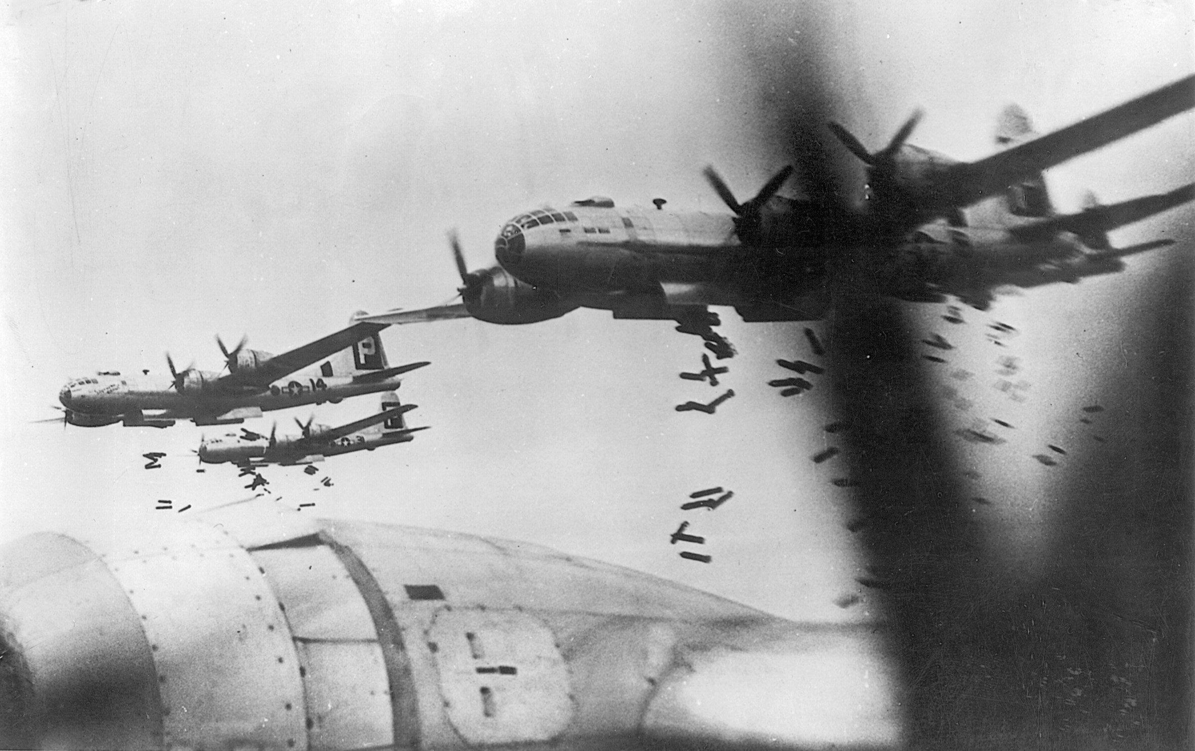 More than 450 B-29s took part in a major raid on Yokohama. The bombers released incendiary and fragmentation ordnance over an area of 6.9 square miles.
