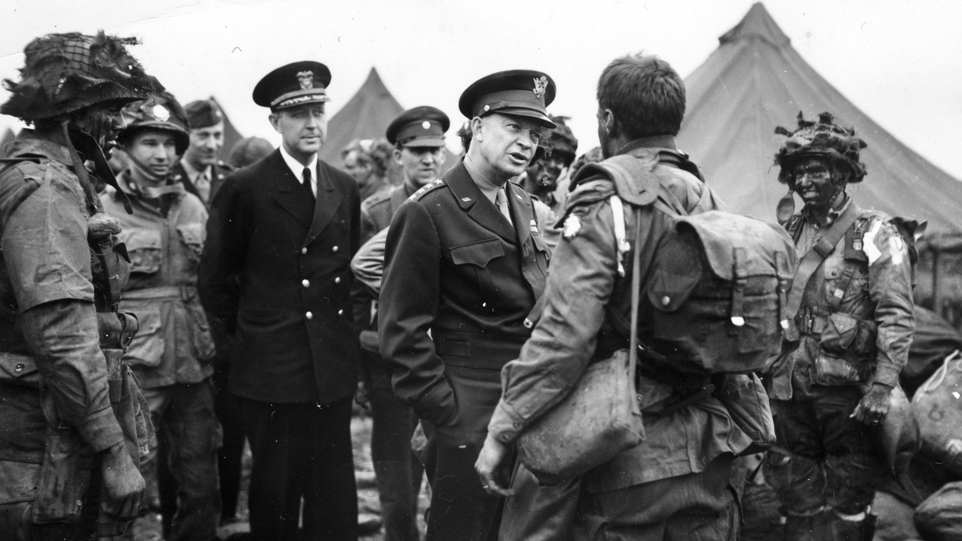 Эйзенхауэр высадка в нормандии. Высадка десанта в Нормандии в 1944. Высадка 101 дивизии в Нормандии. Встреча на Эльбе.