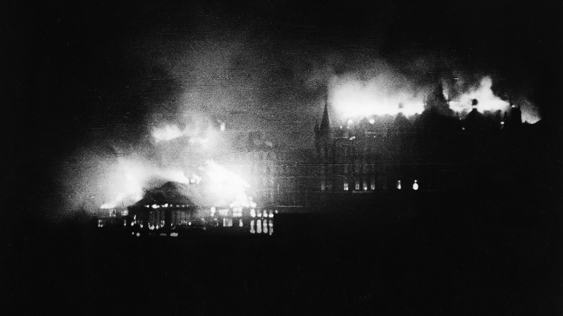 British night attacks and American daytime attacks on Hamburg in July 1943 created a firestorm—a fire tornado over 1,500 feet high and temperatures in excess of 1,500º F.