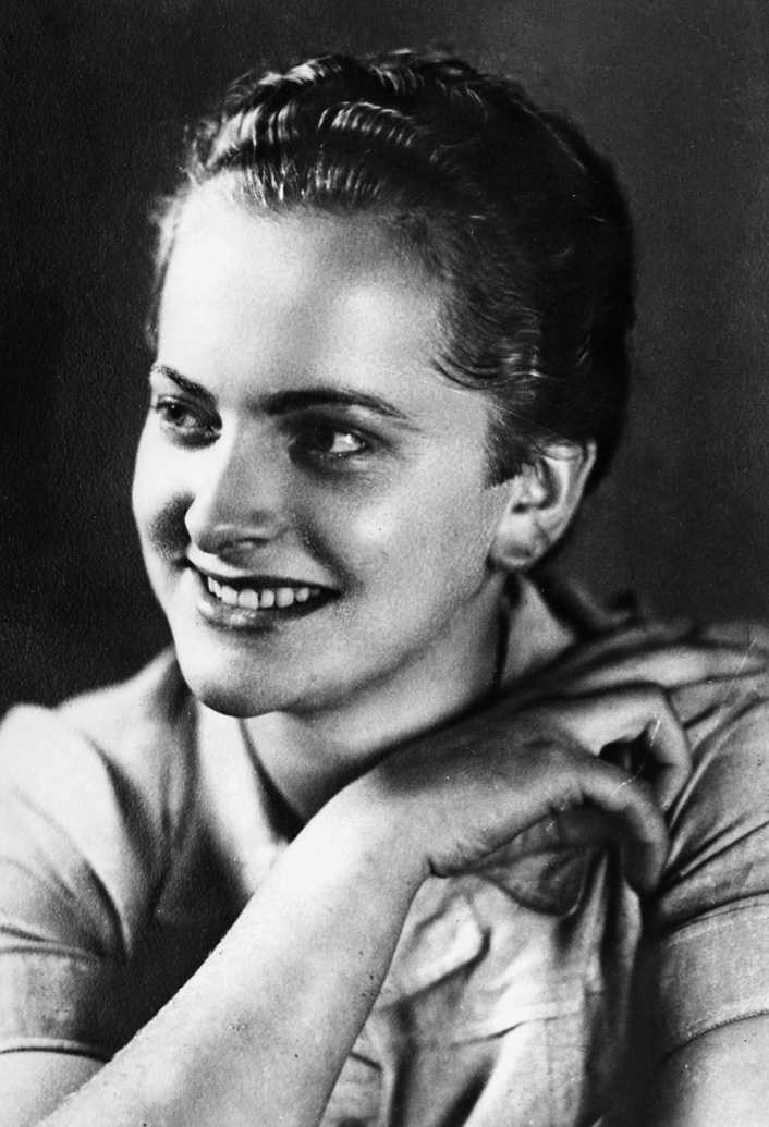 This photo of the attractive Irma Grese is believed to have been taken in 1940, when she was 17 or 18.