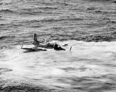 Amazing Photos of the Crash and Rescue of a Torpedo Bomber Off Leyte ...