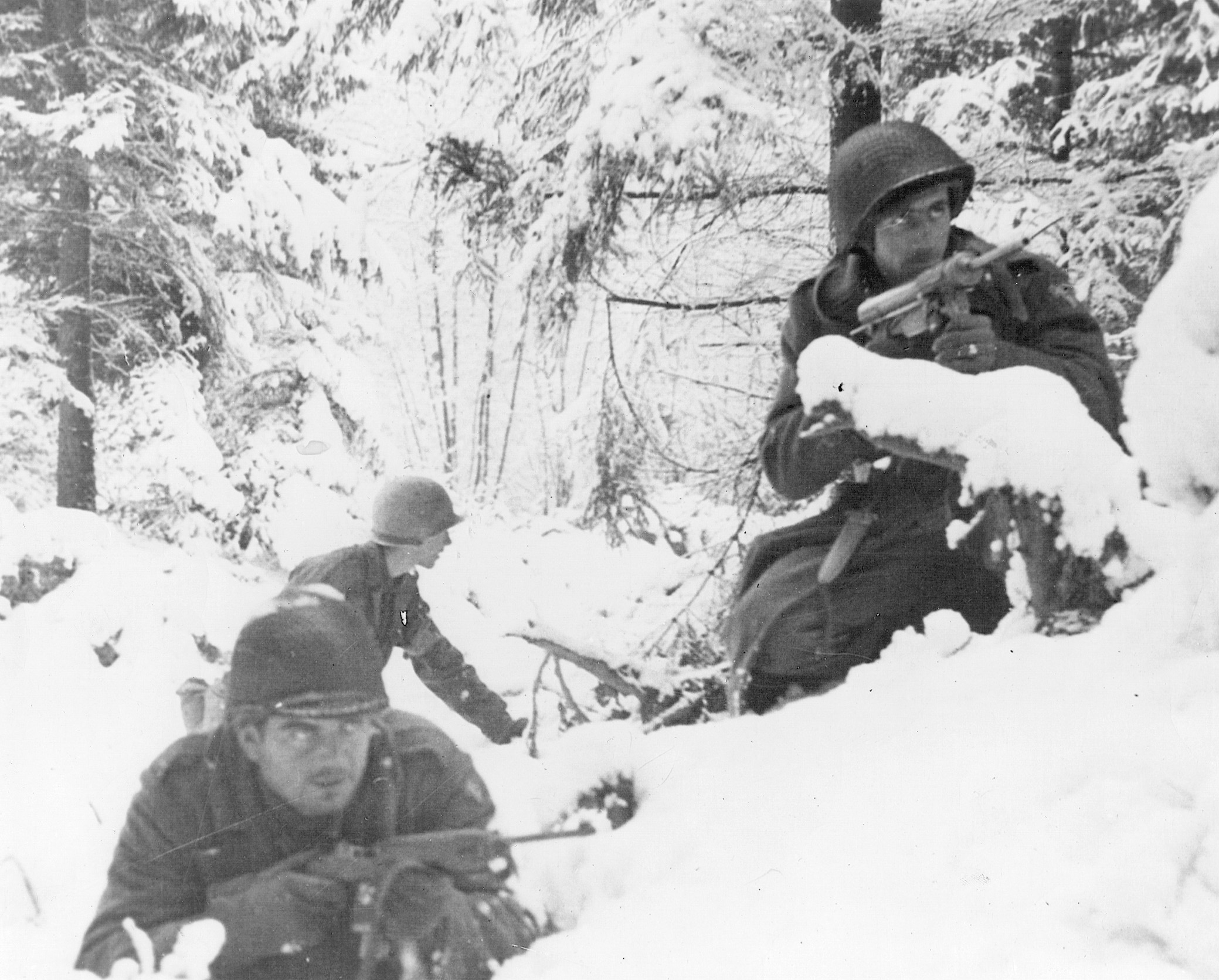 Americans prepare for battle in the snow. Many froze to death in the extreme cold.
