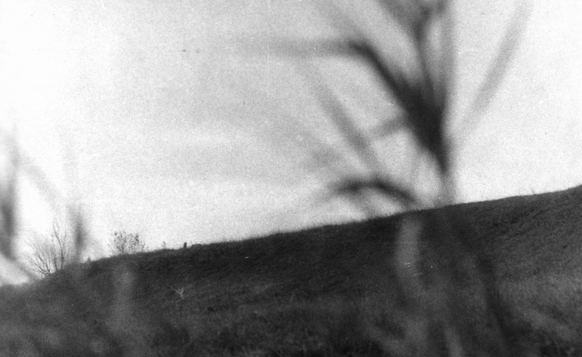 An unsuspecting German appears over the ridge, while Sergeant Fedor Pekhov and Vladimir Mikheyev lie in wait. Two Germans eventually appeared over the ridge. 