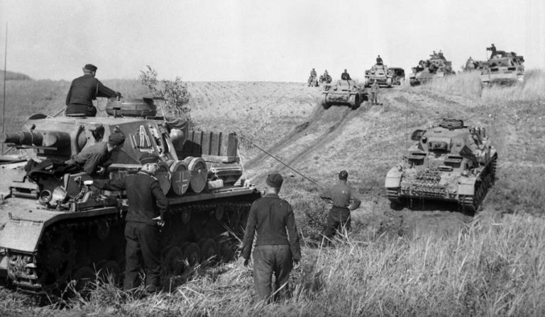 Operation Barbarossa: How Stalin was Blindsided by Berlin - Warfare ...