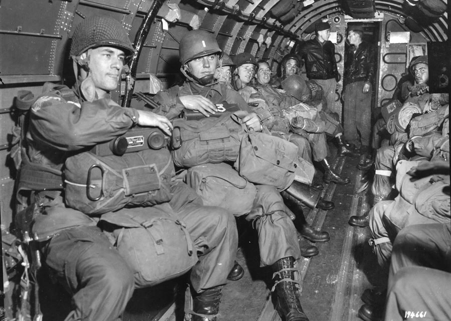 paratroopers inside C-47 during airborne mission