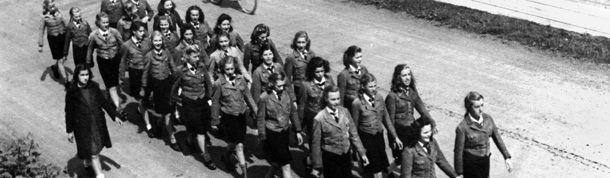 Third Reich Women at War