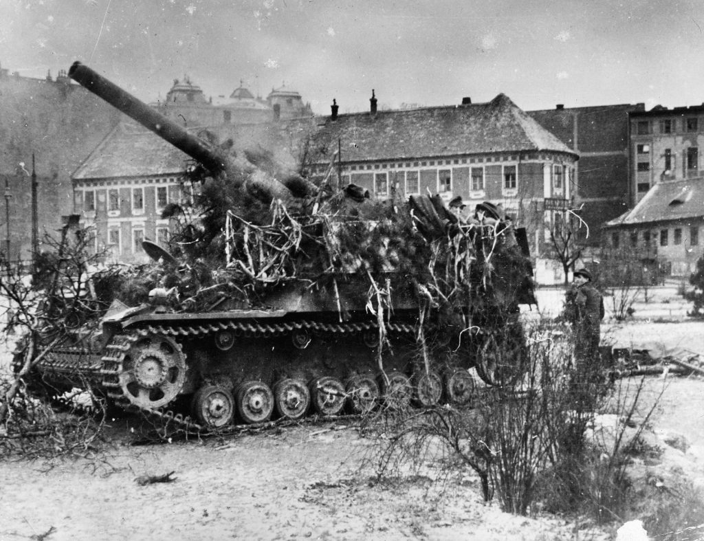  The German tracked howitzer “Hummel” opens fire on attacking Soviet forces near Budapest.