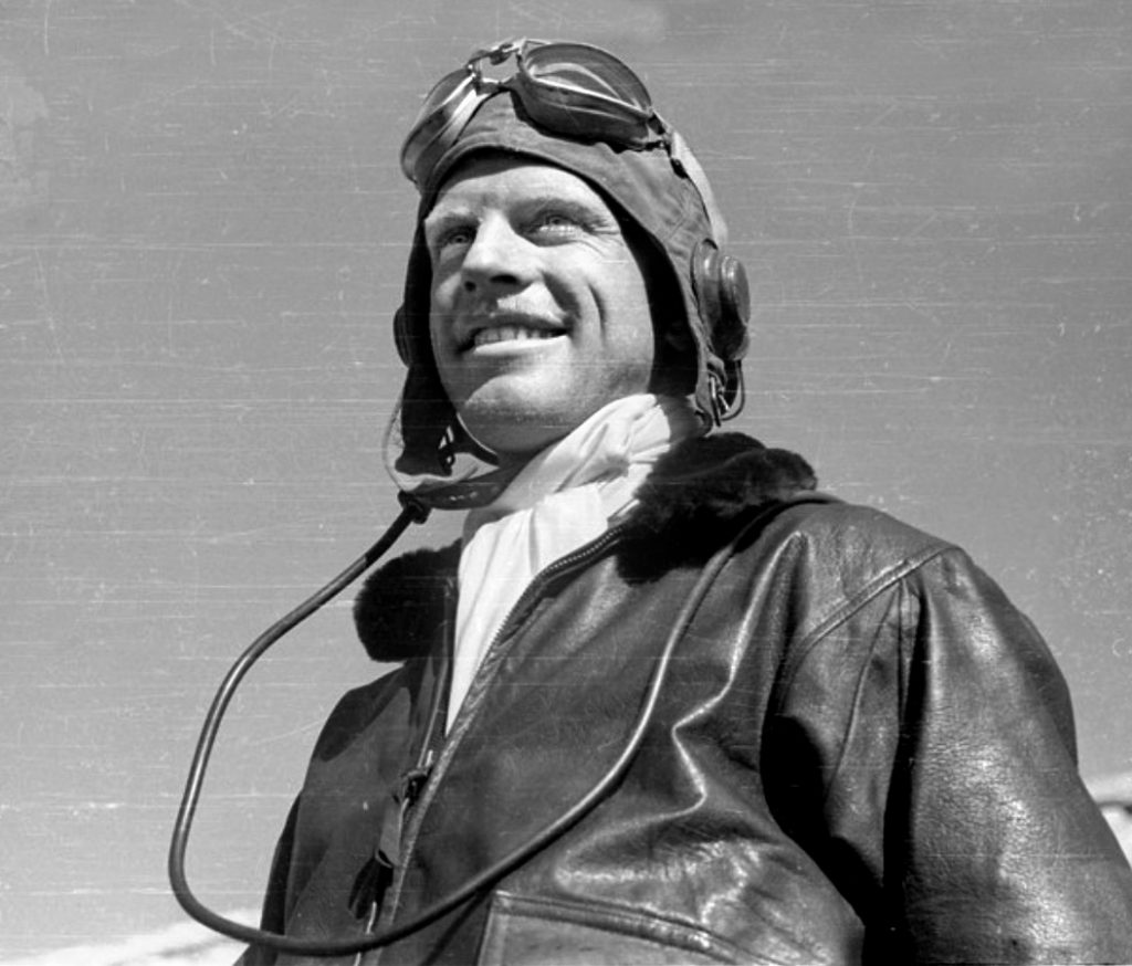 Flying Tiger Erik Shilling was an early advocate of another fighter plane, nicknamed the Demon.