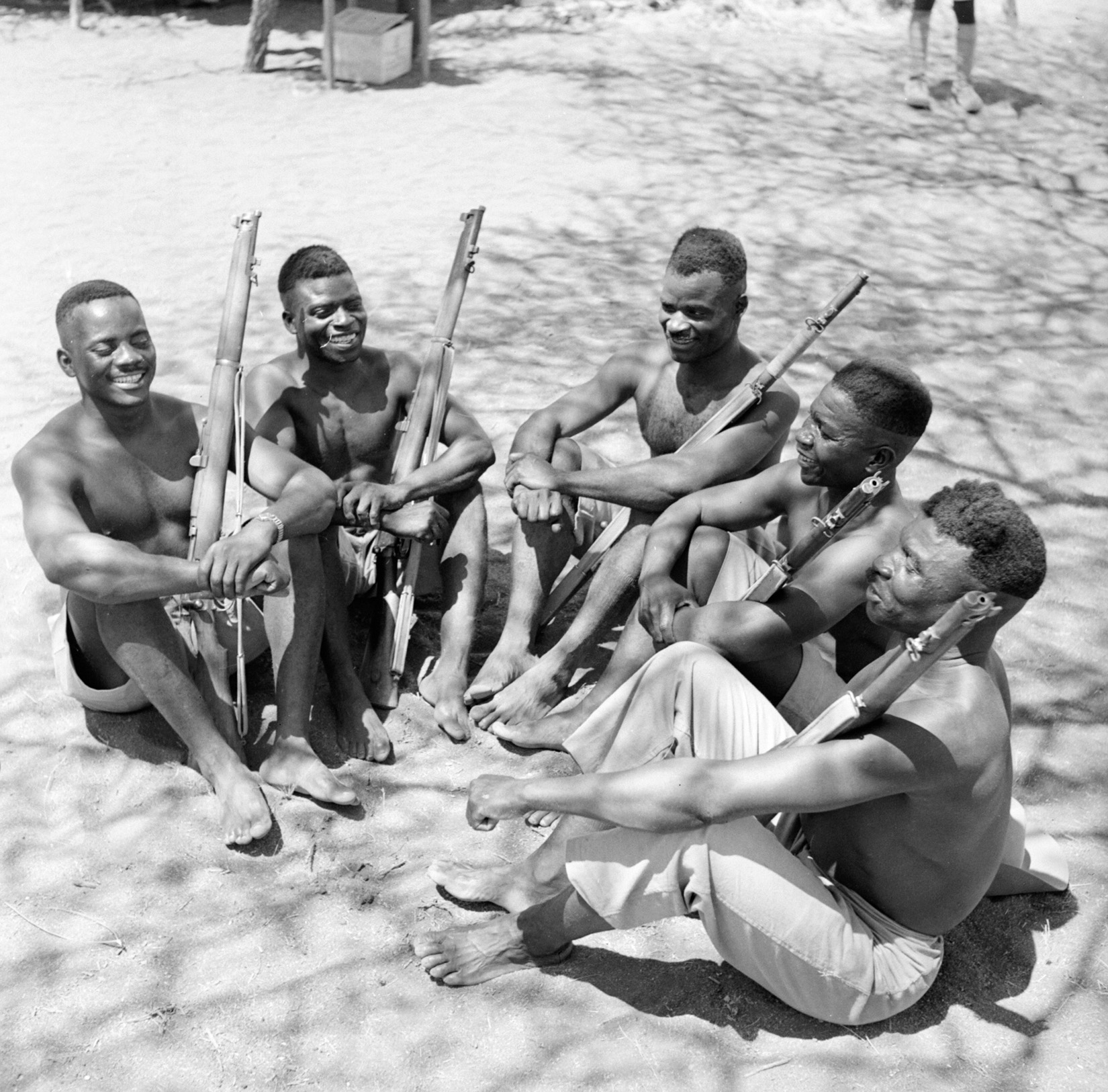 Soldiers of the King’s African Rifles (KAR) during the British advance into Italian Somaliland in February 1941. The unit, a British Colonial Regiment, was raised in East Africa in 1902, and served until independence in the 1960s. 