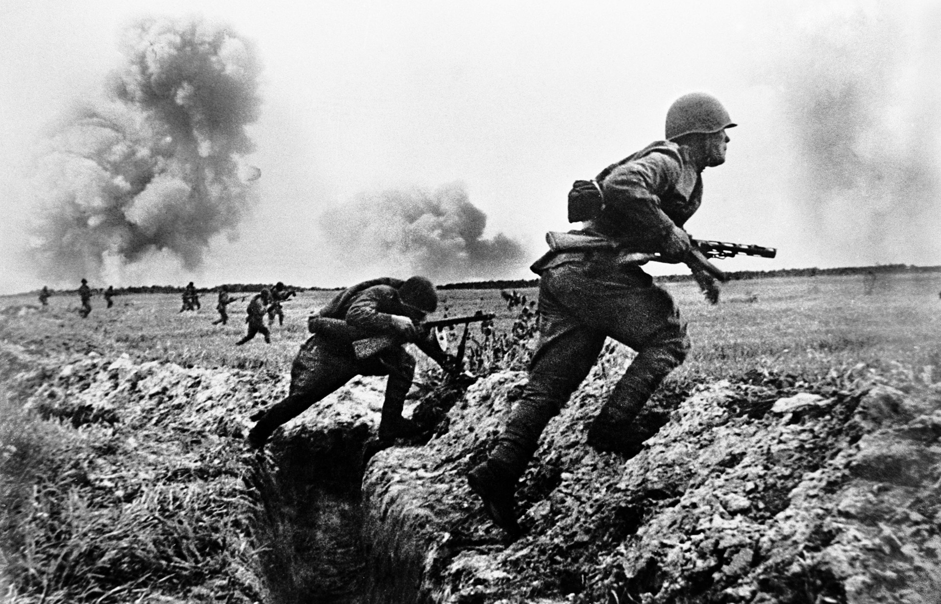 Although they suffered tremendous casualties fighting the invading Germans during the summer of 1941, the soldiers of the Red Army displayed exceptional courage, putting up stiff resistance in some areas while Mother Russia reeled from the surprise of Operation Barbarossa.