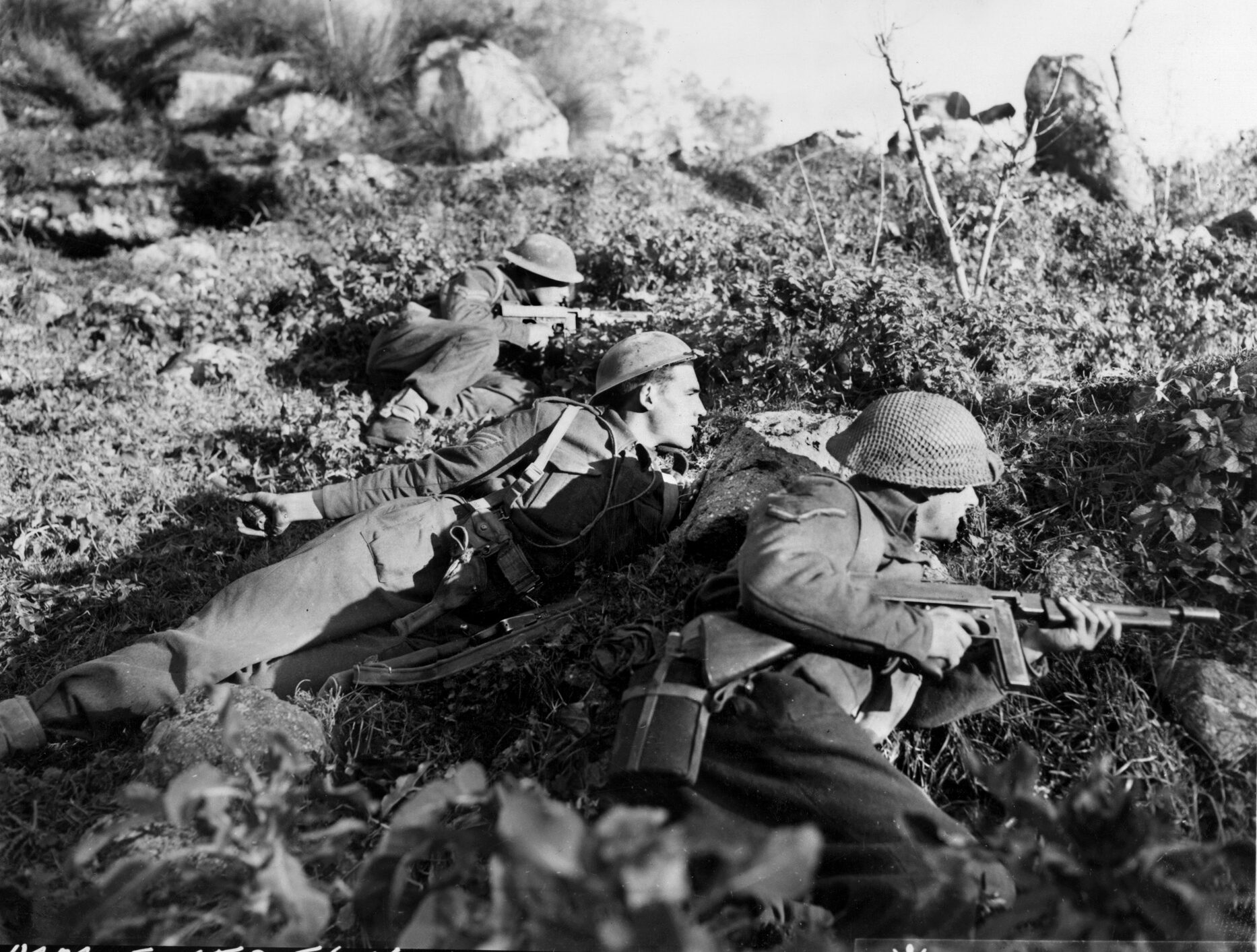 British soldiers in the beachhead's northern sector fought tenaciously against the Germans in a desperate bid to break out into the open, but the Germans launched heavy counterattacks against their narrow bulge. 