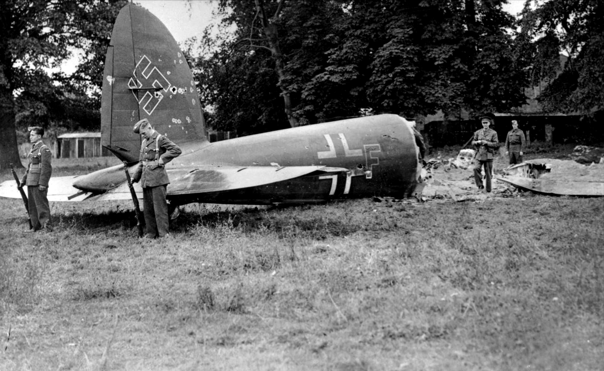 Two British soliders stand guard over a downed Heinkel He 111 bomber in August 1940. The failure of Germany’s air campaign against Britain caused Hitler to shift his focus to the East and embark on a disastrous campaign against the Soviet Union. While the RAF suffered heavy losses, the Luftwaffe suffered even more. 