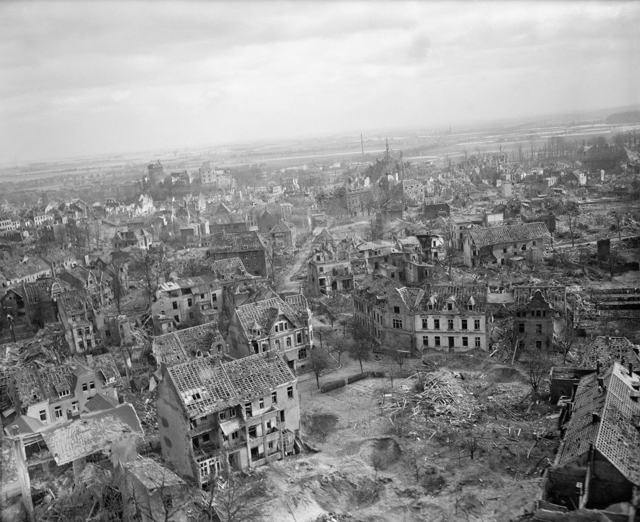 During preparations for the jump-off of Operation Veritable, Bomber Command of the British Royal Air Force launched heavy raids against German cities in the path of the anticipated advance toward the Ruhr. The German town of Cleve was hit by RAF bombers on February 7-8 with devastating results. Scarcely a single building remained undamaged after the raid.
