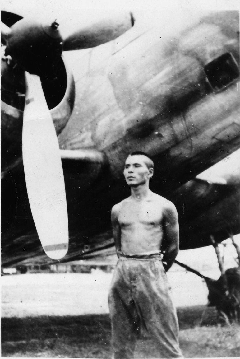 SC-699 crew members found a cigarette case on deck after the attack containing several photos of Japanese pilots posing next to their aircraft.