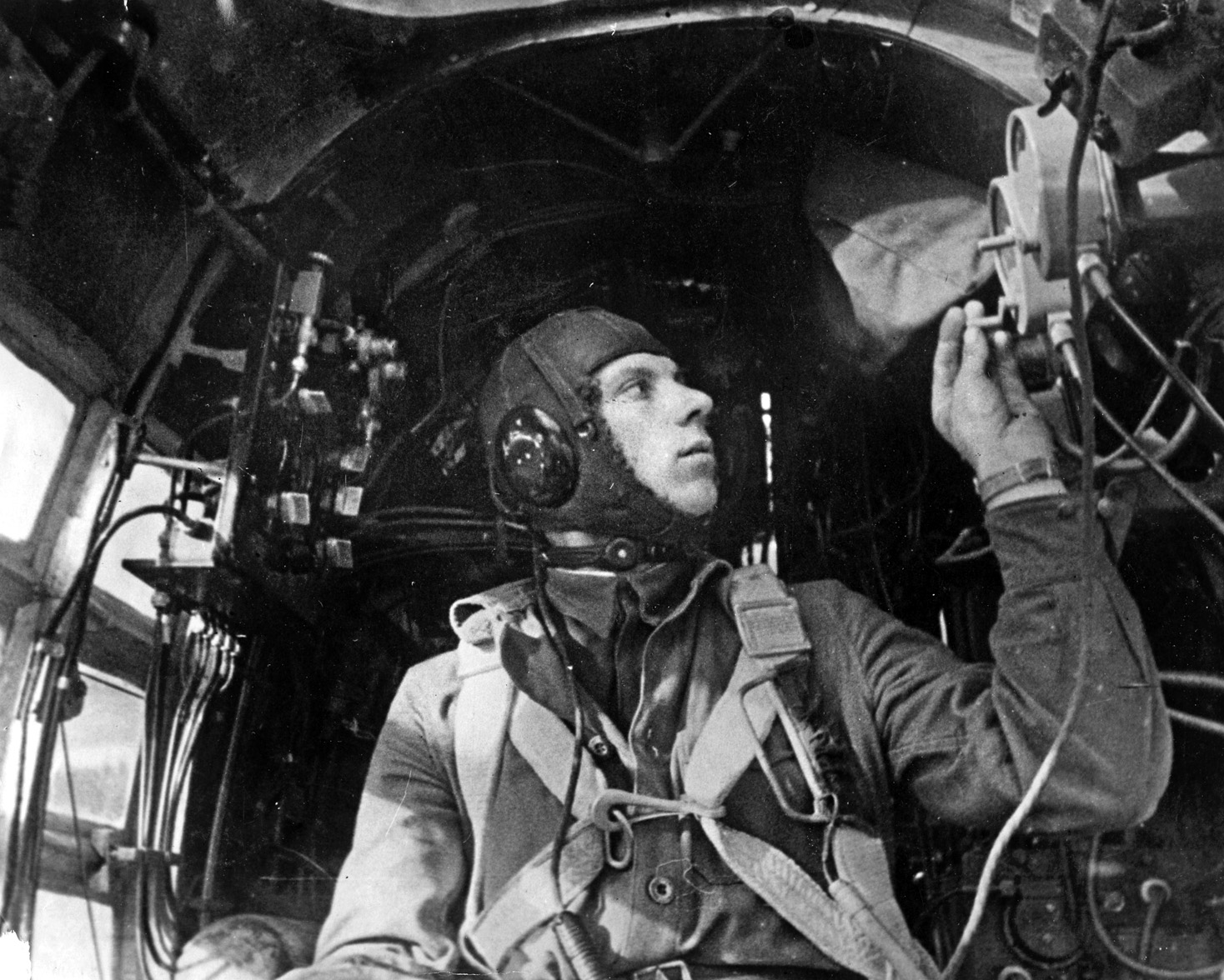 A Soviet navigator checks his settings on a Tupolev night bomber. At the beginning of the Winter War, the Soviet Air Force had 2,500 planes; the Finns only 114.