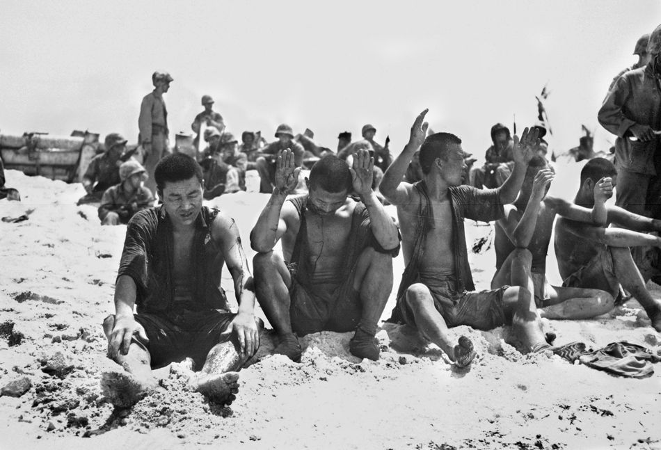 With surrender considered dishonorable, only 17 of Tarawa’s Japanese defenders were captured alive during the 76 hours of the battle.