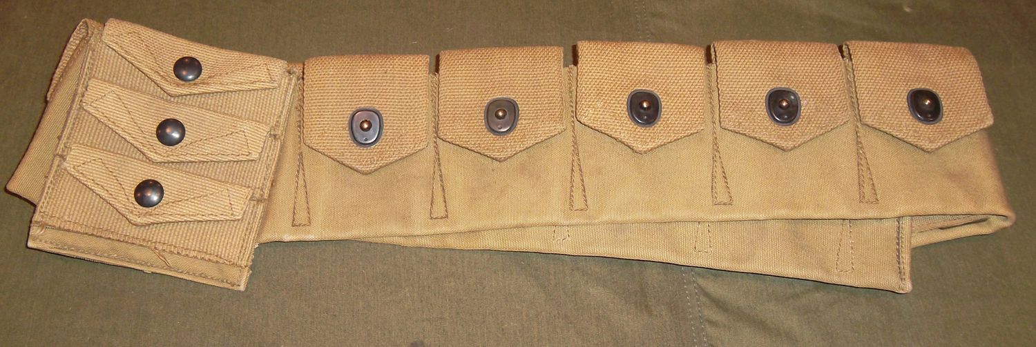 The M1914 Cavalry Bandoleer featured nine cartridge pouches running from the middle of the back to the front, along with an additional two pistol-specific pouches on the left side.