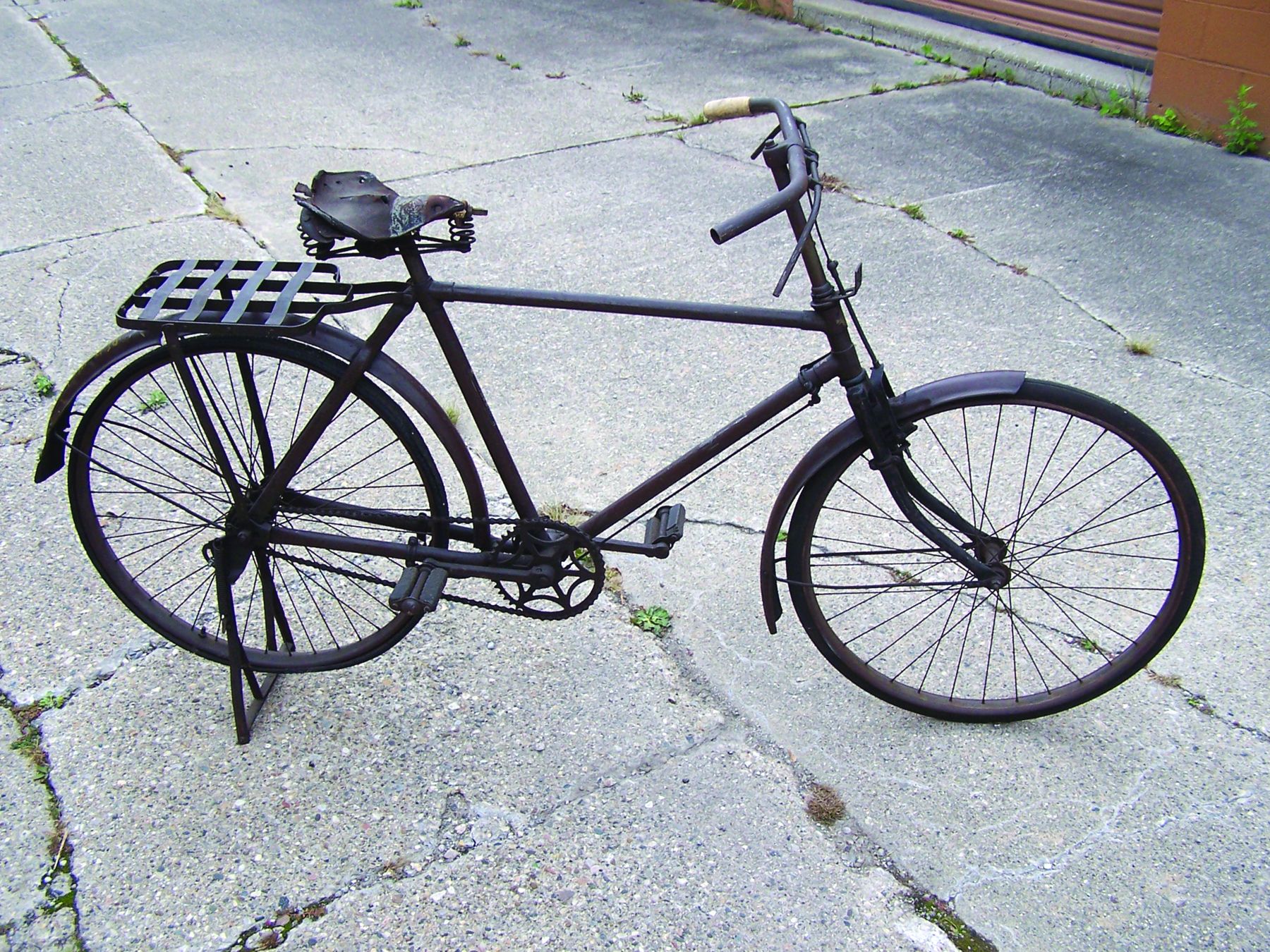 An extremely rare example of a Japanese military bike from World War II. Even those in only fair condition are prized by contemporary collectors.