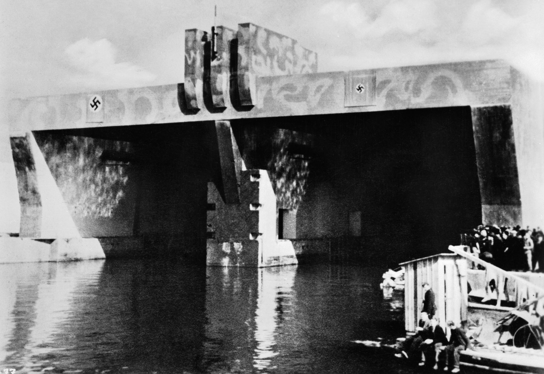 The massive concrete submarine pens were constructed at St. Nazaire, Brest, Lorient, La Pallice, and Bordeaux in France, and the ports of Bergen and Trondheim in Norway. Built by the German Todt Organization, the pens included repair facilities. 