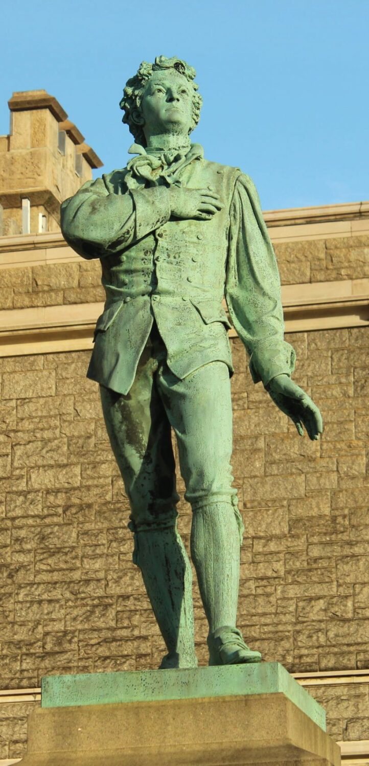 No contemporary likeness of Nathan Hale exists, but there are many statues of him. This one, by Enoch Woods Smith (1889) is outside the Wadsworth Atheneum in Hartford, Connecticut. 
