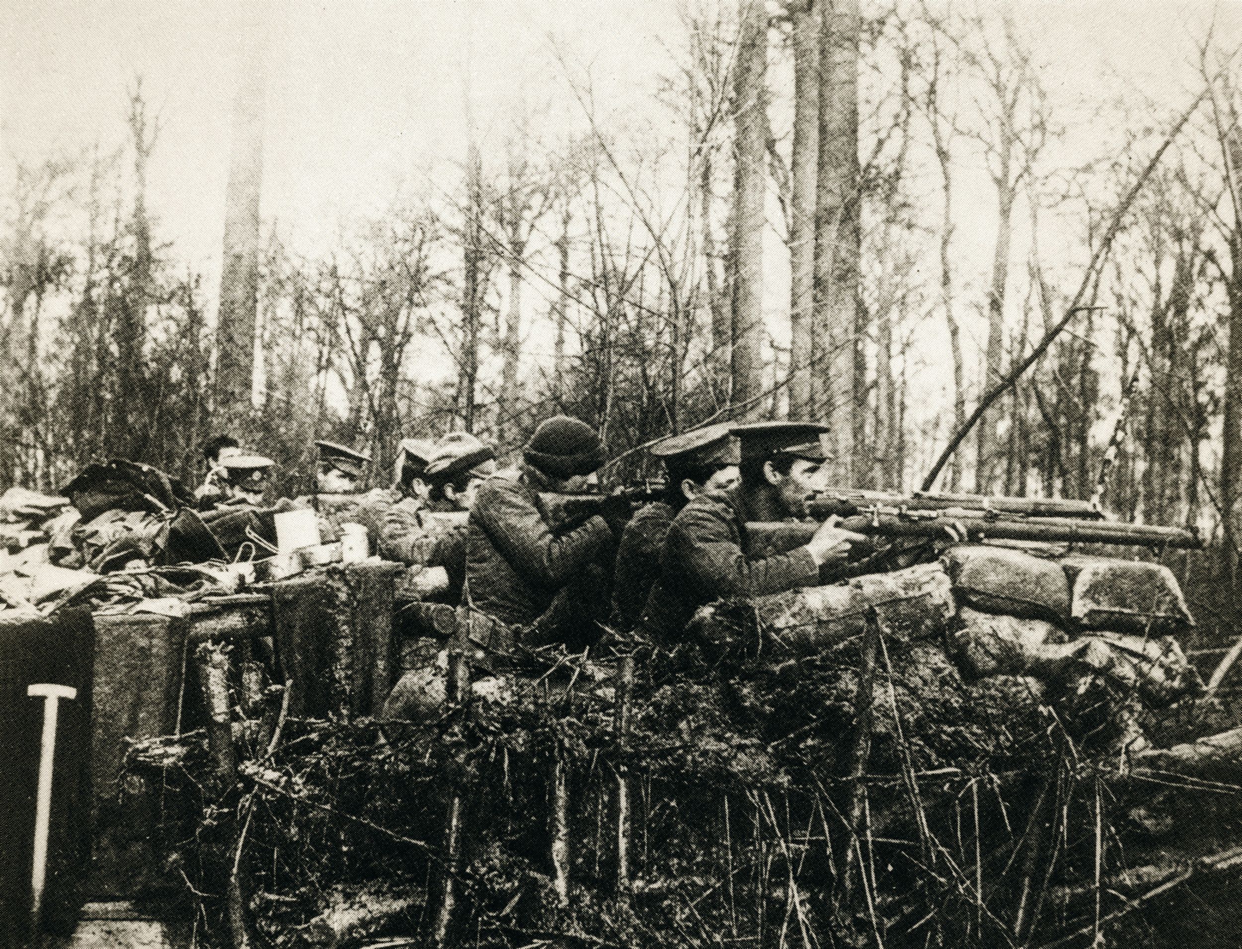 Troops from the British Expeditionary Force (BEF) man a defensive position in France during the opening weeks of the war. British infantry was trained to put 15 aimed shots into a 2-foot circle from 300 yards. Some soldiers could do 25 rounds and an expert marksman, 30. After Mons, the BEF fought a series of holding actions at Landrecies (August 25), Le Cateau (August 26), Étreux (August 27), Cerizy (August 28), Néry (September 1), Crepy (September 1) and Villers-Cotterêts (September 1).