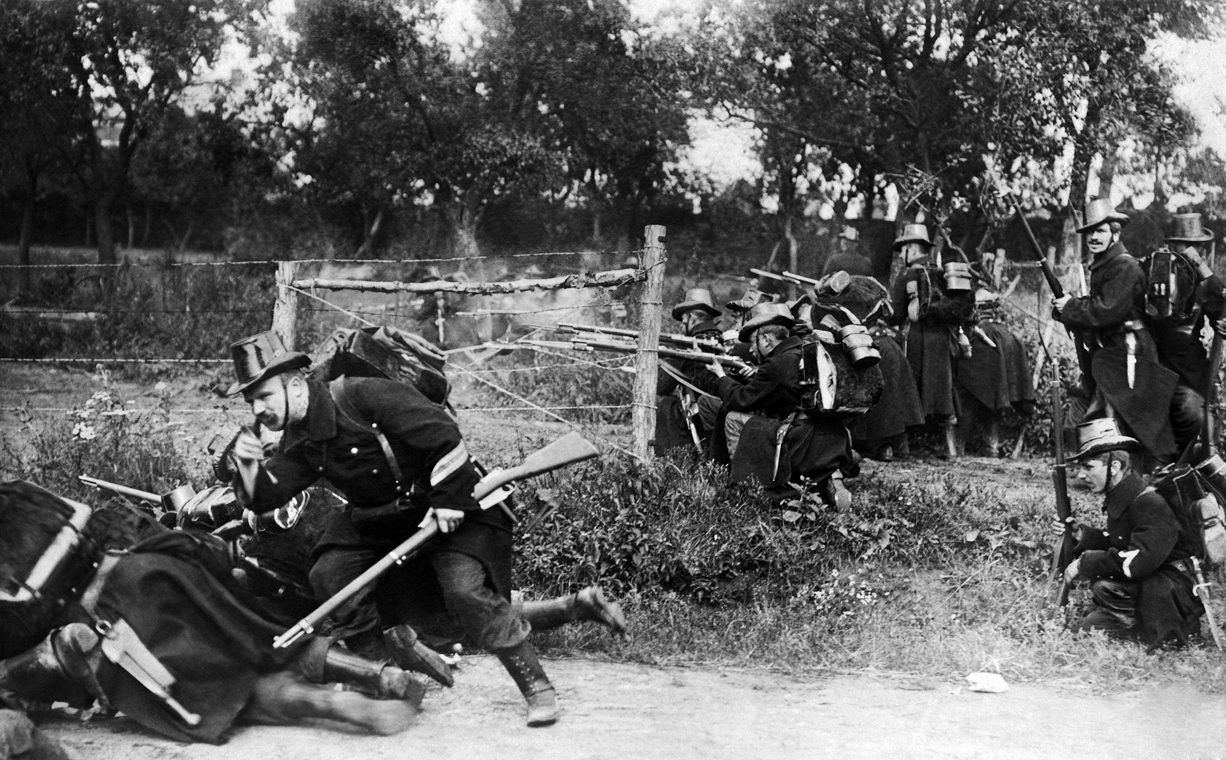 Belgian Carabiniers attack a raiding party of German Uhlans, light cavalry traditionally armed with lances, sabres, and pistols, near Ypres, Belgium. Holdovers from another age, these units served in the German, Polish, and Austrian armies during World War I.