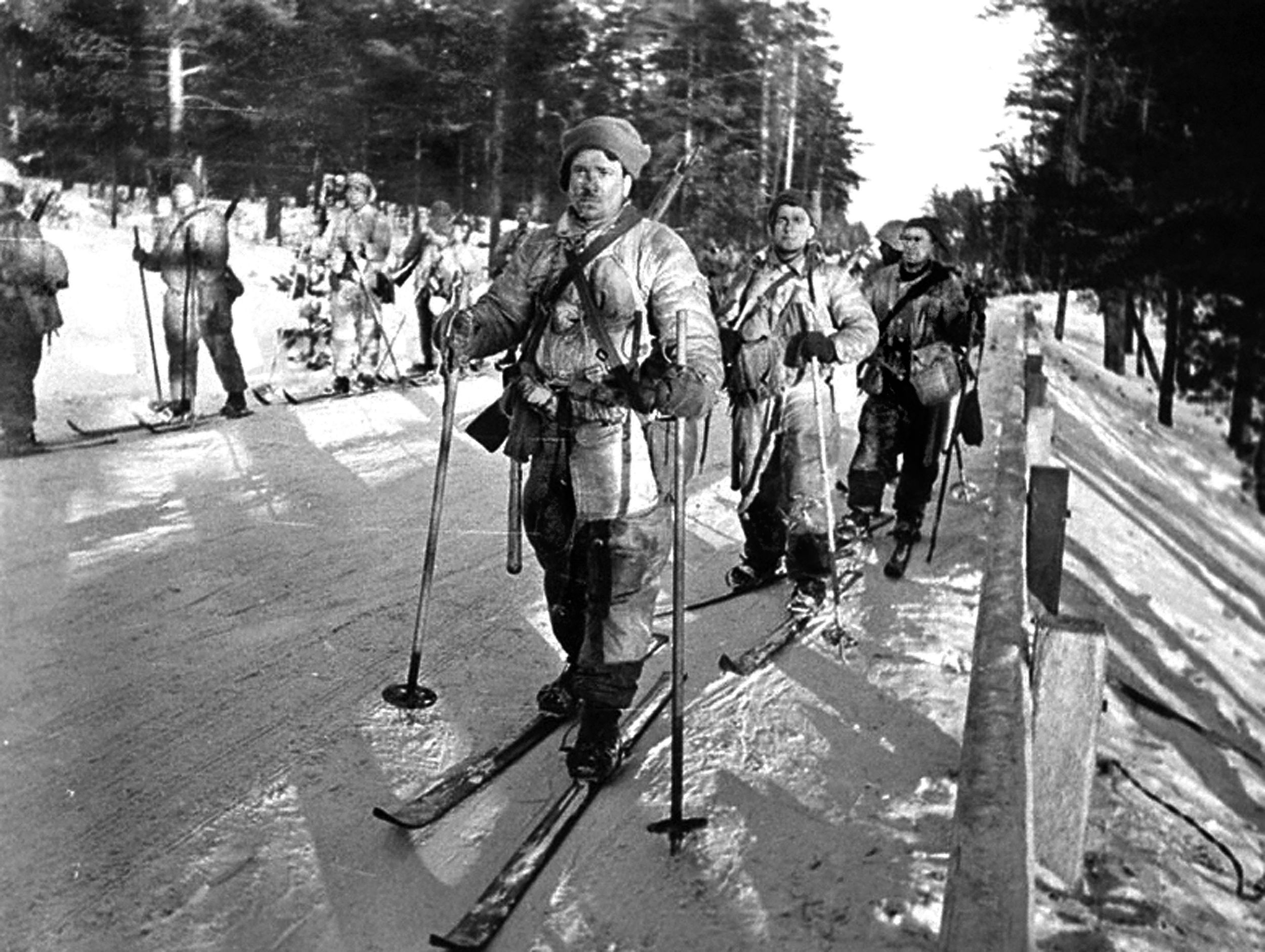 Soviet troops on skis, a necessity in Russia’s brutal winter. During the first airborne jump in late January 1942, the Red Army lost most of the 34 tons of equipment it dropped for the men—including 500 pairs of skis, 400 sleds, 8,000 mortar bombs, 21,000 hand grenades, and 300,000 rounds of ammunition dropped. The Germans recovered some of the gear and set up ambushes for paratroopers trying to retrieve it. On January 19, four PS-84 aircraft landed on a cleared runway with 65 men from the airfield command-and-control element. Without skis, though, all four planes got stuck in the deep snow and were destroyed by German air attacks the next day. 