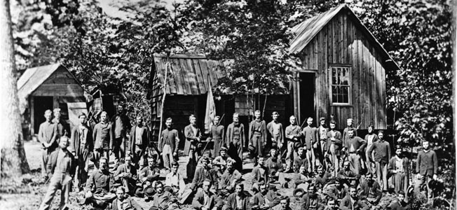 Battle-hardened troops of the 21st Michigan, part of Lytle’s brigade at Chickamauga, pose after the battle. All the men in his command were Midwesterners. 