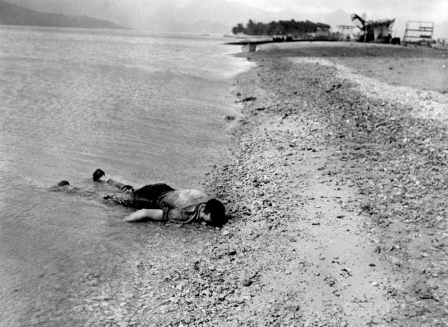 A fallen sailor on the beach at Kaneohe Bay.