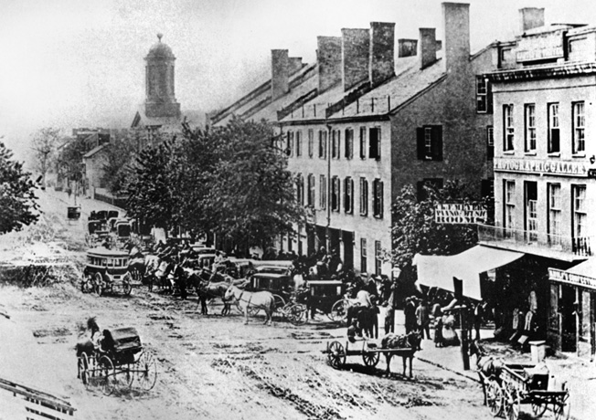 Main Street in Richmond, Ky. Braxton Bragg and Edmund Kirby Smith held a council of war in the Phoenix Hotel in the center of the photo. It did neither of them any good.