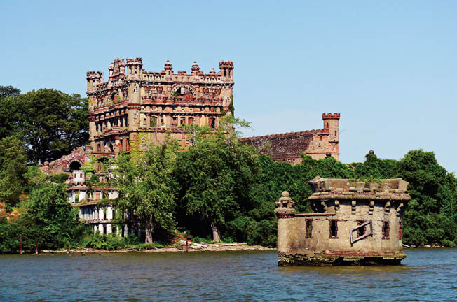 Scottish-American arms dealer Francis Bannerman stored 30 million rounds of ammunition and weapons in his castle in the middle of the Hudson River.