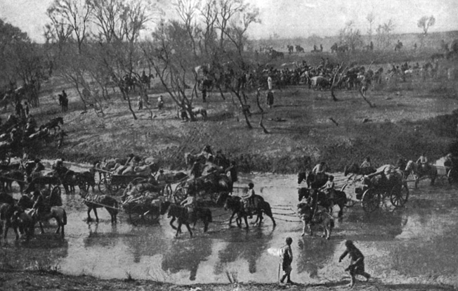 den besejrede russiske hær trækker sig tilbage i god orden fra Mukden. Selvom japanerne sejrede, var de for udmattede til at følge op på deres sejr.