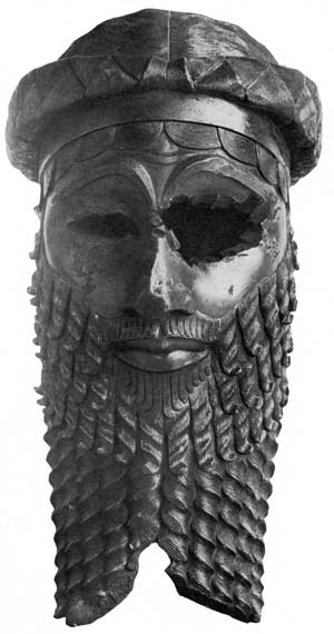 A closer photograph of the Mask of Sargon. 
