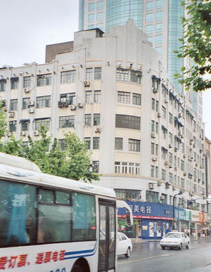 The Bridge House today. Now an apartment building, its residents have no idea of its history.