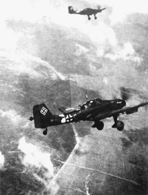 As the Wermacht tightened the ring around Sevastopol in 1942, German and Soviet fighter aces blazed away at one another day after day.